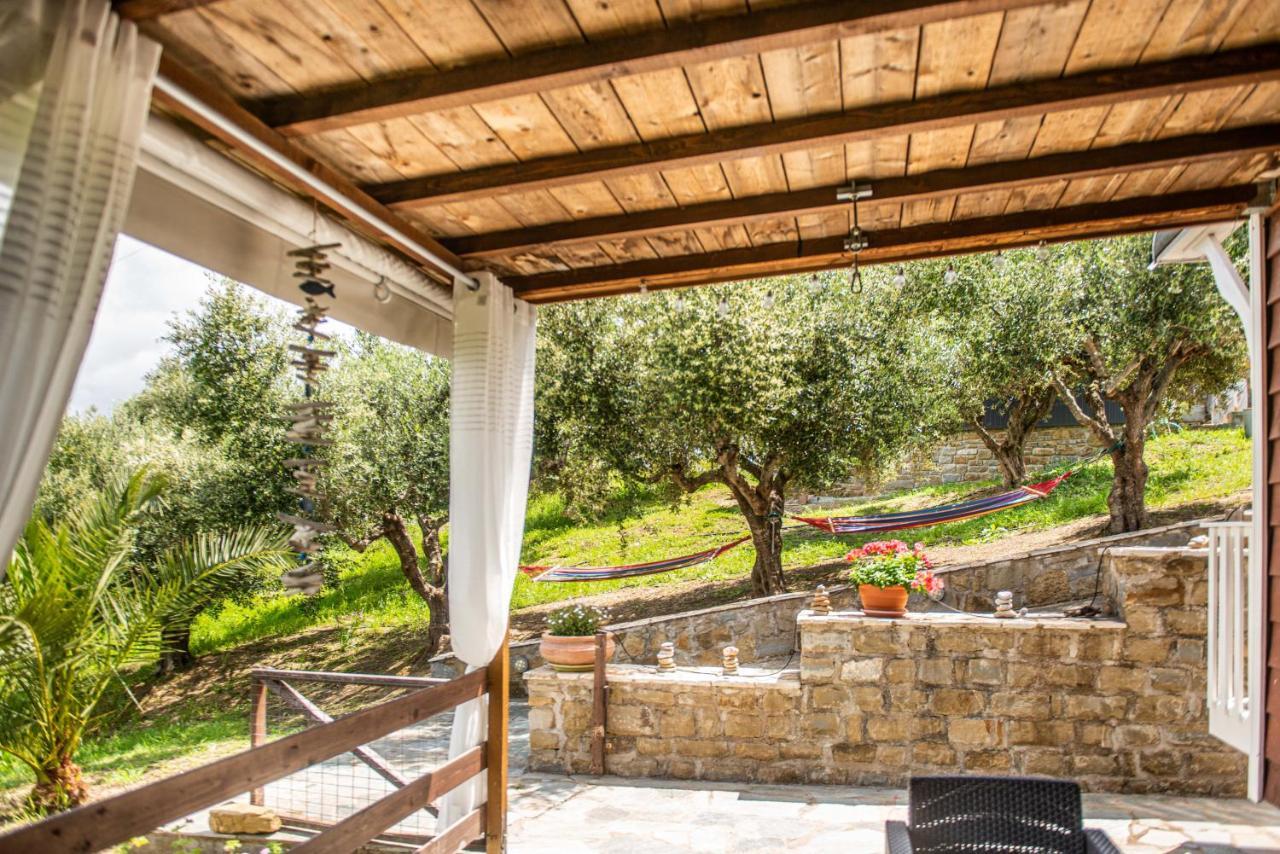 Hakuna Matata Holidays Wooden Lodge With Airco & Pool In Greek Olive Grove Methóni Eksteriør bilde