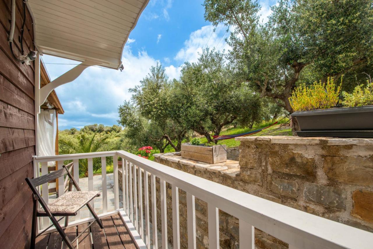 Hakuna Matata Holidays Wooden Lodge With Airco & Pool In Greek Olive Grove Methóni Eksteriør bilde