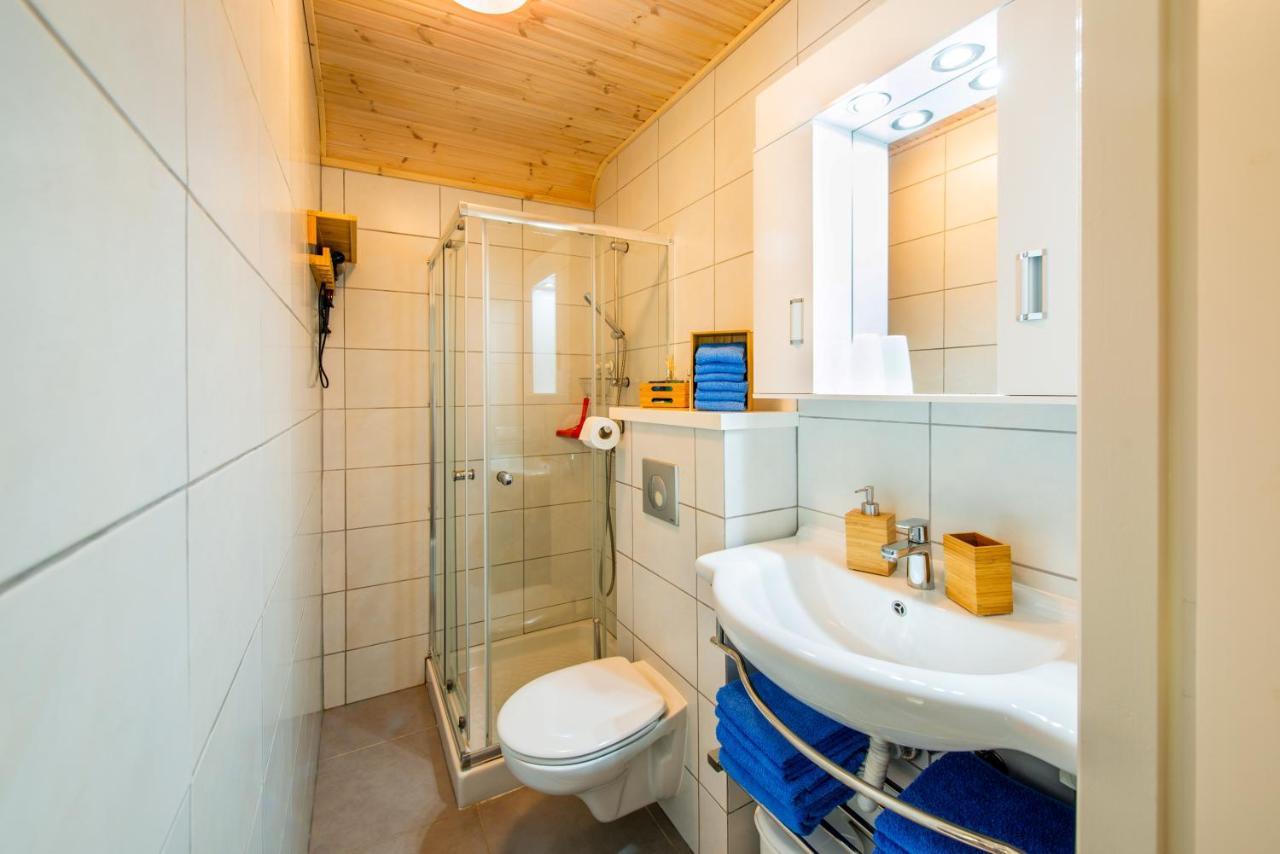 Hakuna Matata Holidays Wooden Lodge With Airco & Pool In Greek Olive Grove Methóni Eksteriør bilde